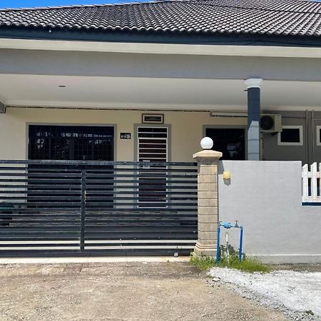 Nikmat Homestay Riyadh Kampong Tuan Mandak Экстерьер фото