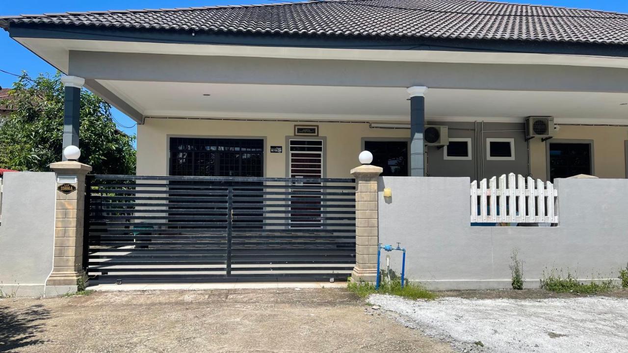 Nikmat Homestay Riyadh Kampong Tuan Mandak Экстерьер фото
